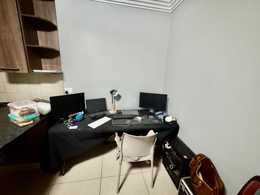 1 Bedroom Property for Sale in Die Bult North West